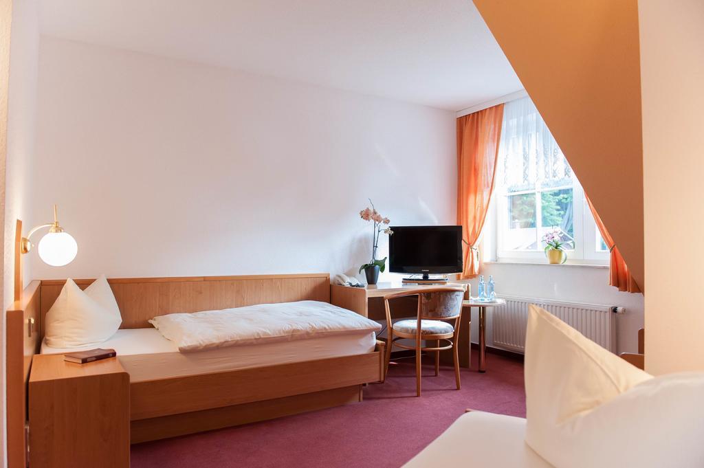 קורורט יונסדורף Hotel Gondelfahrt חדר תמונה